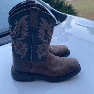 Boy’s artiat! Worn very few times